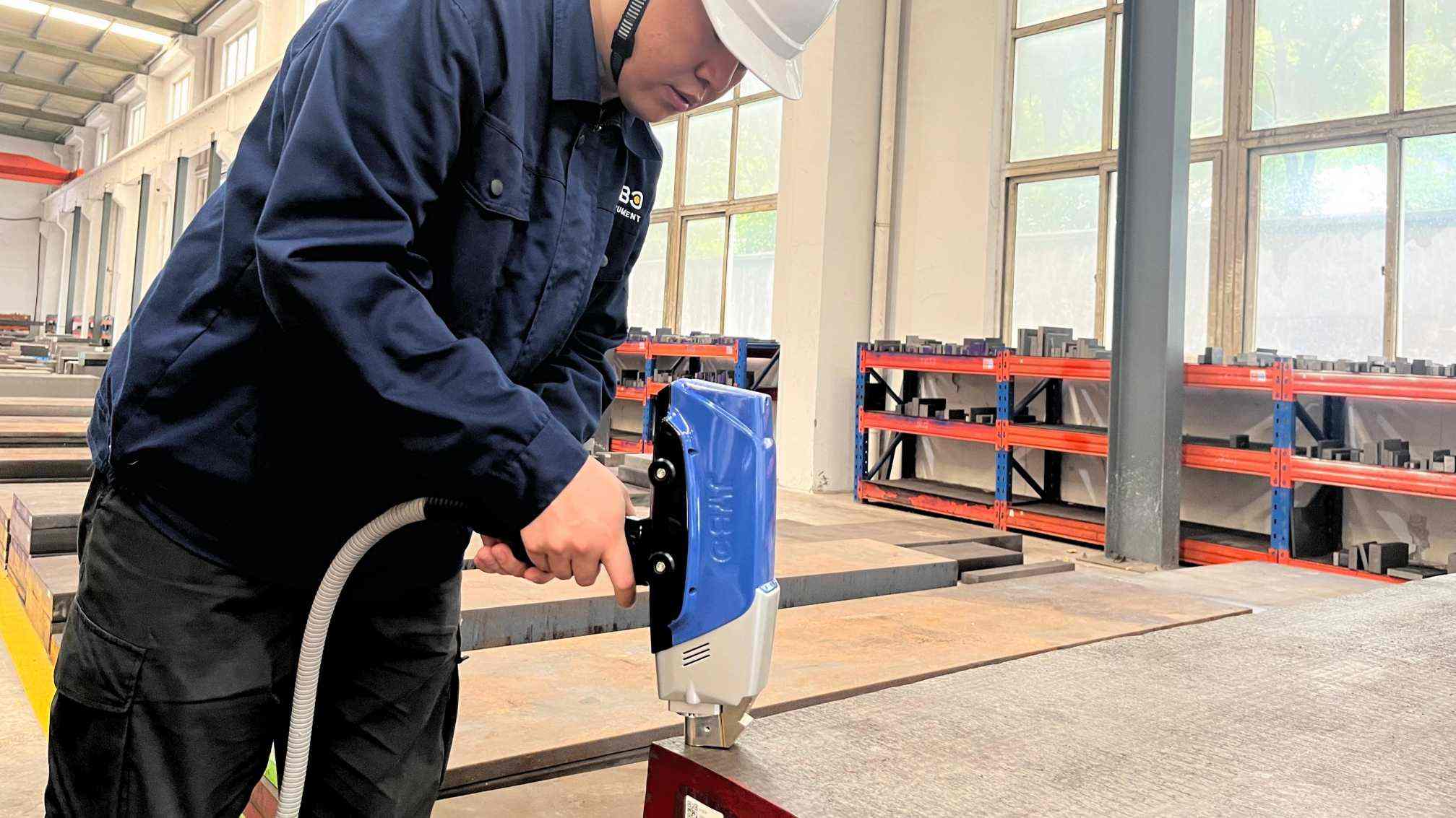 طیف‌سنج‌های نشر نوری قابل حمل، آنالیزور فلزی سیار Sprite SP6